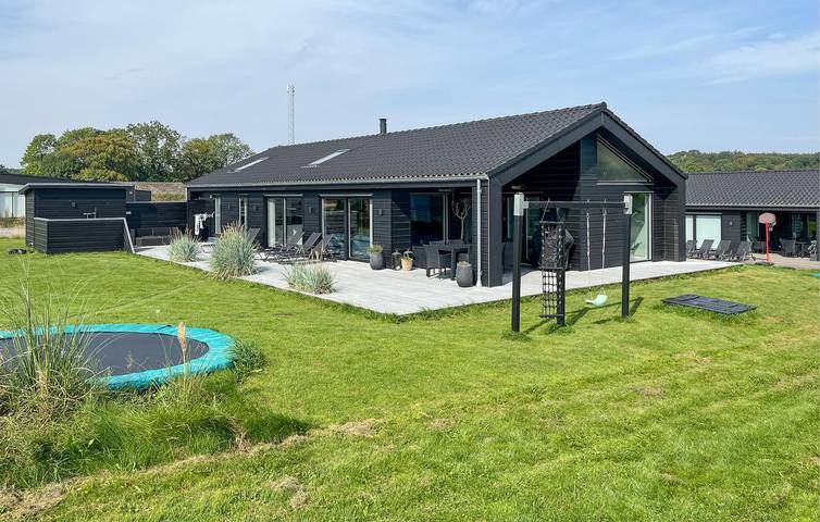 Ferienhaus für 10 Personen, mit Garten und Terrasse sowie Sauna in Kelstrup Strand