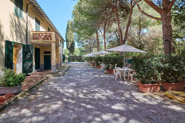 Gîte pour 9 personnes, avec jardin, animaux acceptés à Piombino