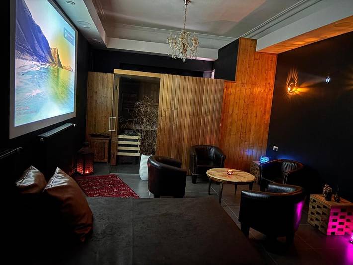 Hôtel pour 2 personnes, avec sauna ainsi que terrasse et jacuzzi à Roubaix - 4