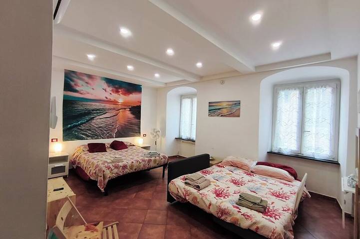 Ganze Wohnung, The colors of the sea, comfortable and cozy apartment in the center of Genoa. in Genua (Stadt), Genua