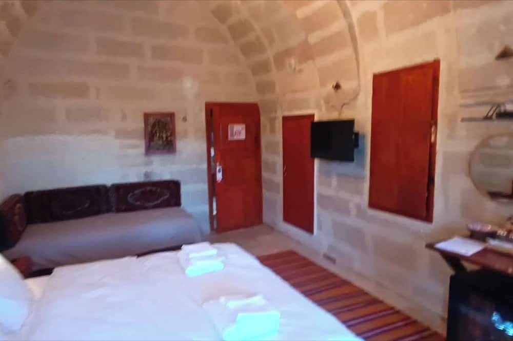 Modern comfort with a Historik 200-year-old Guesthouse invites you! in Parco Nazionale di Göreme