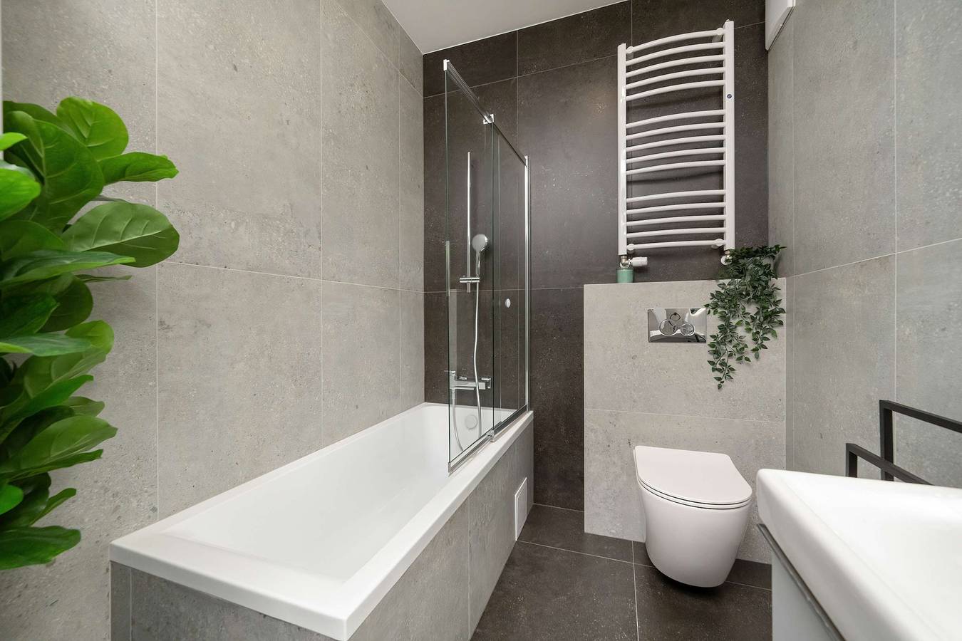Apartamento entero, Bialowieska 75A | Elegant Apartment | Parking in Breslavia, Lower Silesia