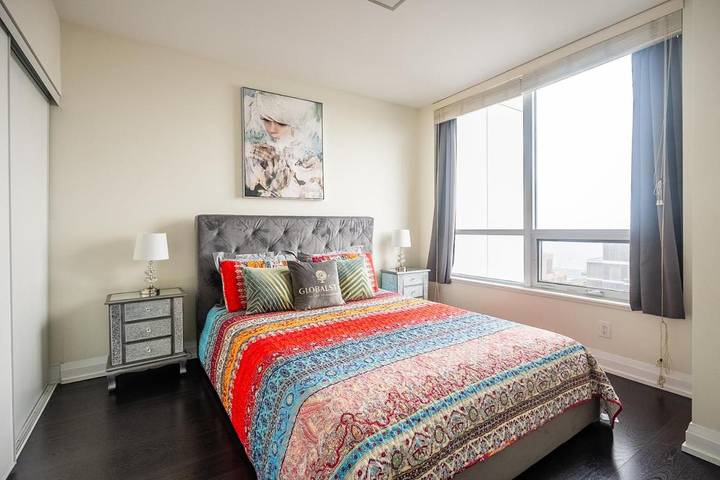 Location de vacances pour 4 personnes, avec piscine et vue ainsi que jardin et sauna, animaux acceptés à Toronto