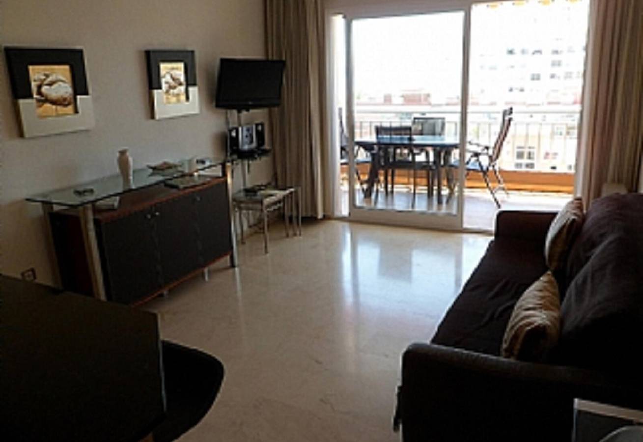 Ganze Wohnung, Luxury Apartment in Los Boliches am Strand mit Gemeinschaftspool und Wlan in Los Boliches, Fuengirola