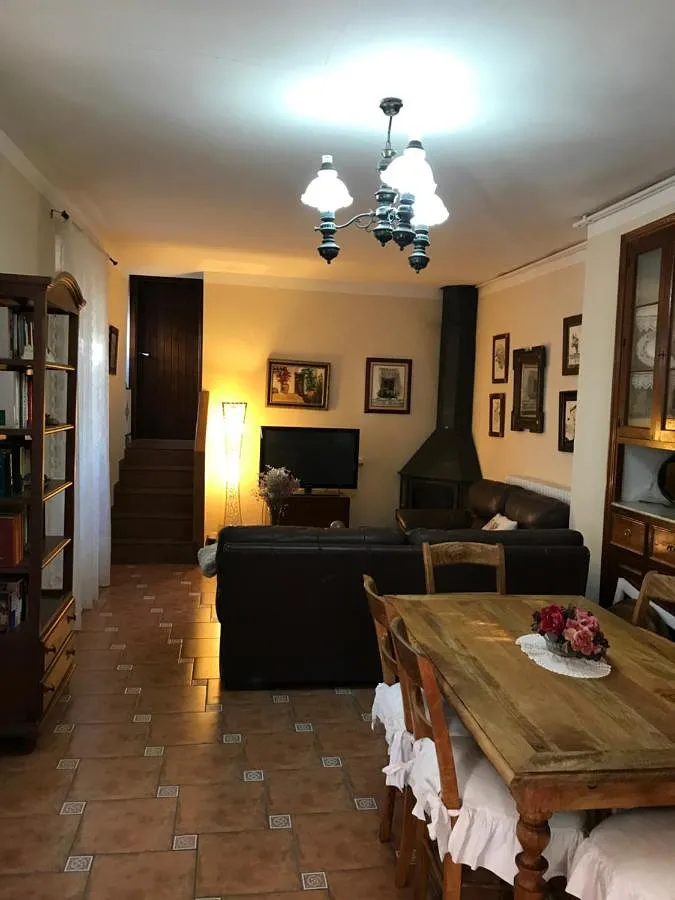 Ferienhaus für 10 Personen, mit Pool und Ausblick sowie Garten - 1