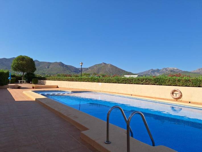 Ferienwohnung für 4 Personen, mit Balkon und Terrasse sowie Pool in Llíber