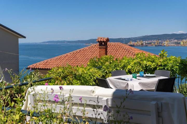 Chambre d’hôte pour 3 personnes, avec Terrasse à Muggia
