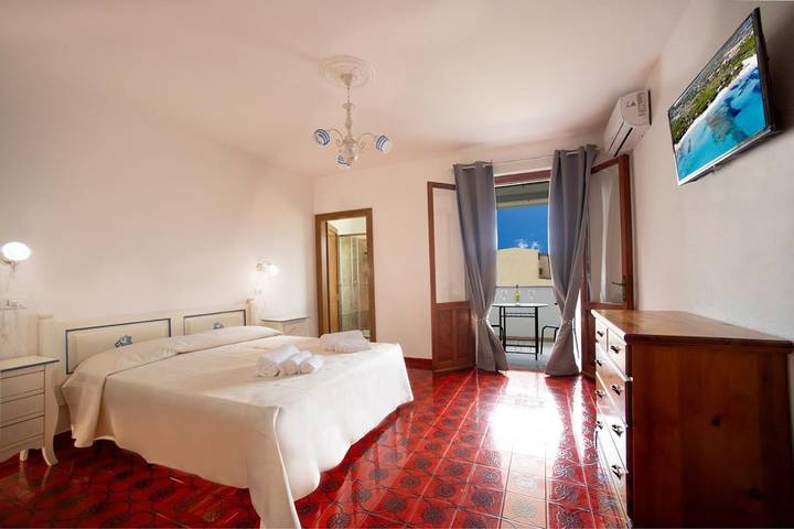 Maison d’hôte pour 2 personnes, avec terrasse et vue dans Orosei - 4