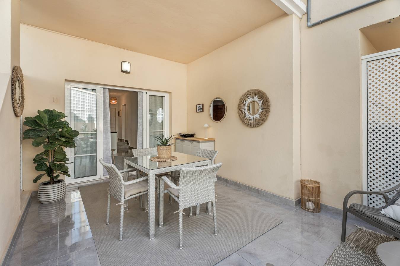 Apartamento entero, Apartamento Vacacional 'Yucca Park 1 Bed' con Terraza Privada, Wi-Fi y Aire Acondicionado in Playa del Duque, Adeje