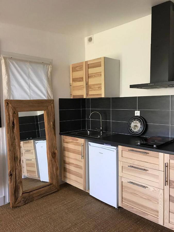 Gîte pour 2 personnes, avec jardin et vue à Saint-Clément-de-Rivière - 4