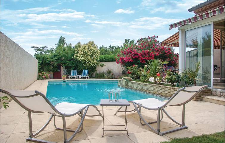 Appartement avec piscine près de Milhaud - Parc, TV, WiFi in Milhaud, Région de Nîmes
