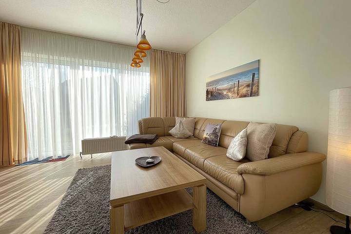 Ferienhaus für 2 Personen, mit Terrasse und Garten in Neuharlingersiel - 2