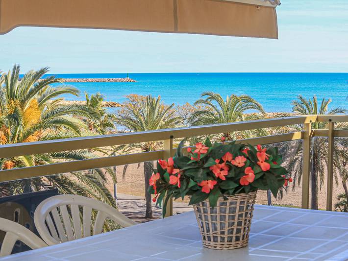 Entire apartment, Apartment by the sea in Cambrils with air conditioning in Cambrils, Costa Dorada
