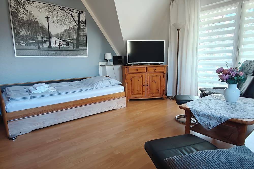 Ganze Wohnung, Gemütliche Fewo für Paare oder kleine Familien mit Dachterrasse und Balkon in Zetel, Südliche Nordseeküste