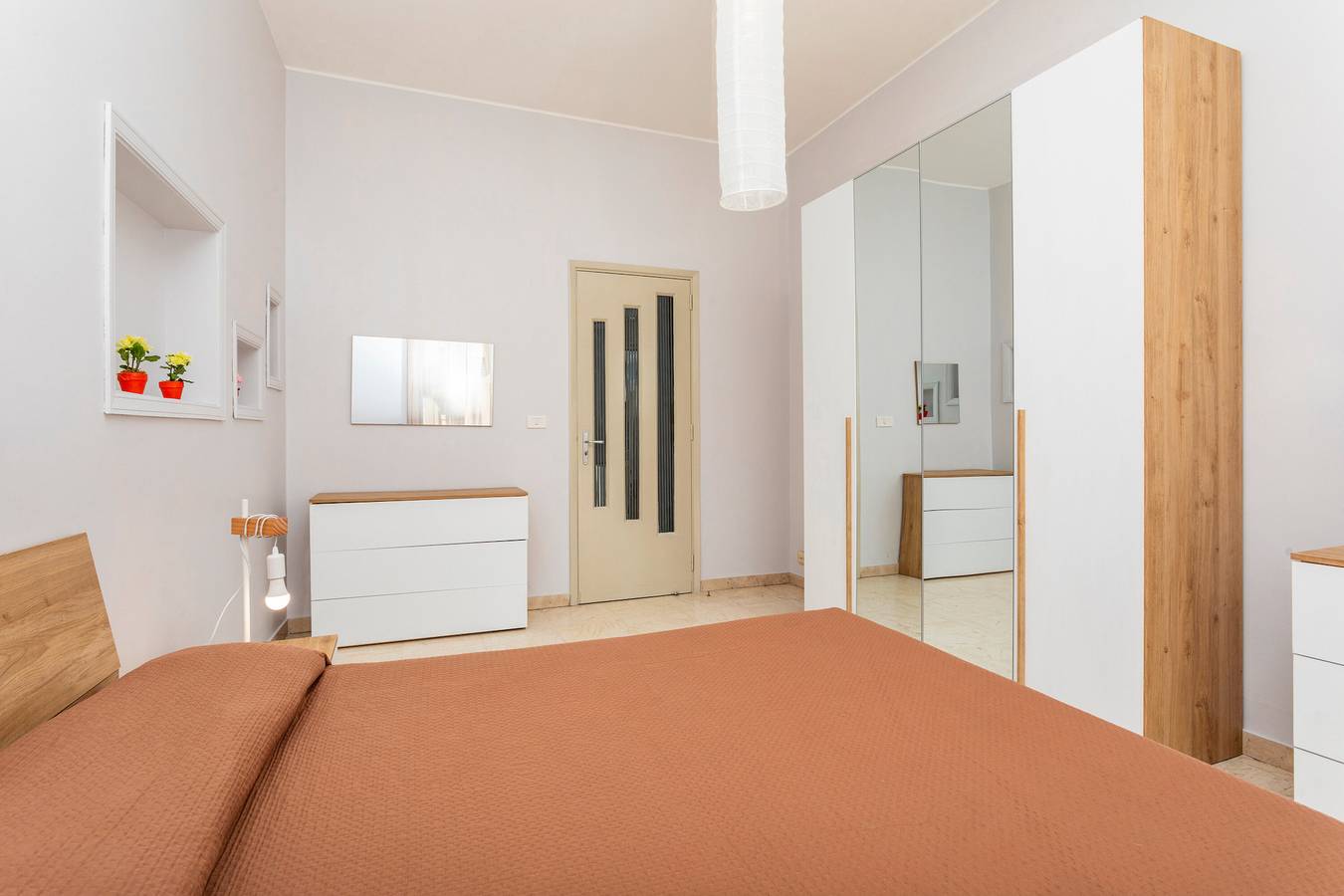 Appartamento intero, Appartamento 'Nicola House' con vista mare, Wi-Fi e aria condizionata in Catania, Catania e dintorni