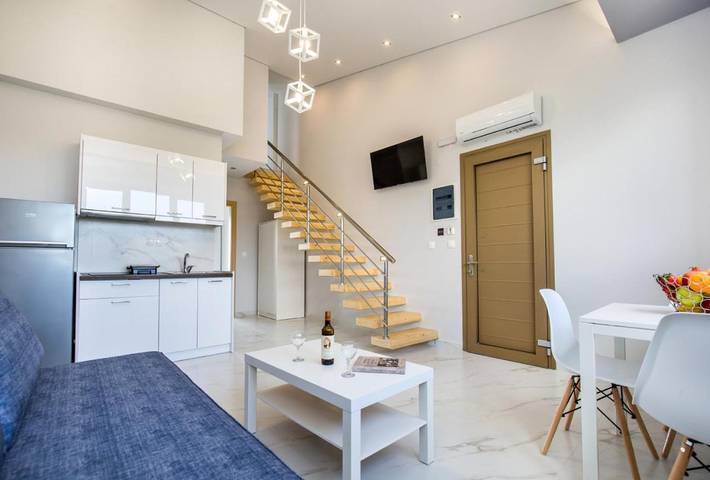 Ferienwohnung für 4 Personen, mit Balkon und Terrasse sowie Garten und Ausblick in Limenaria