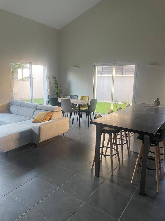 Location de vacances pour 9 personnes, avec Terrasse dans Maclas