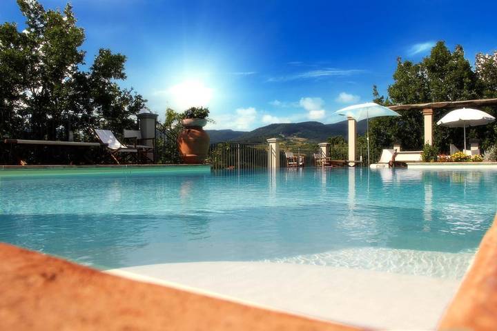 Location de vacances pour 6 personnes, avec Terrasse et Jardin ainsi que Piscine et Vue à Barberino di Mugello
