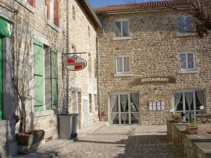 Hôtel pour 3 personnes, avec terrasse à Bellevue-la-Montagne - 2