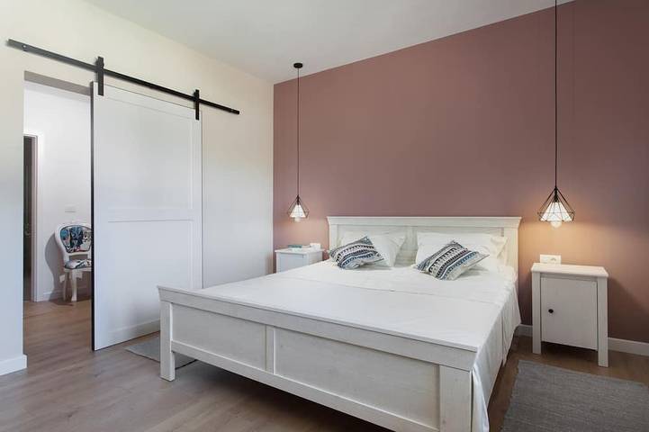 Mediterranean villa with private pool and garden, ideal for families. in Labin City, Labin