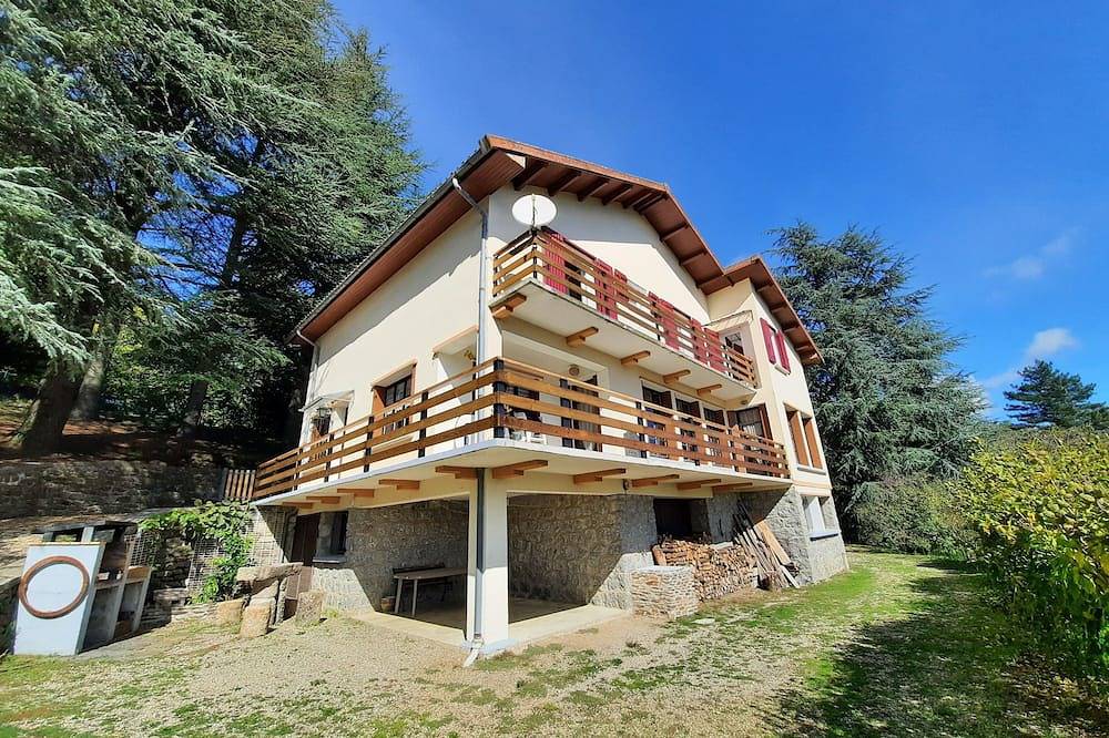 Chalet 14p with panoramic views of the valley and heated swimming pool in Génolhac, Parc national des Cévennes