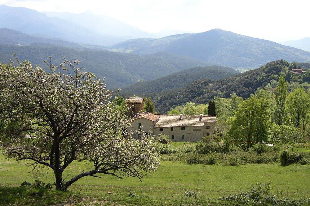 The ideal place for lovers of nature and outdoor activities in la Vall de Bianya, Garrotxa