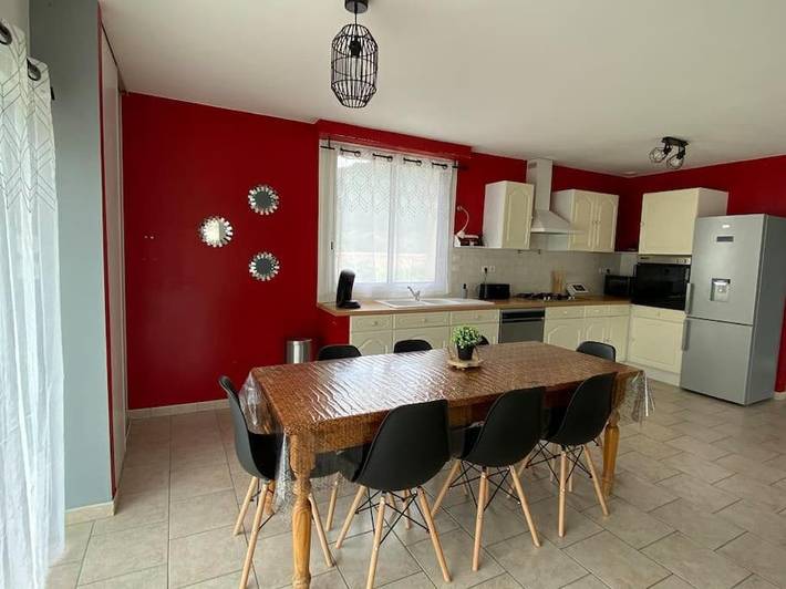 Location de vacances pour 8 personnes, avec vue et jardin dans Saint-Julien-en-Saint-Alban - 2