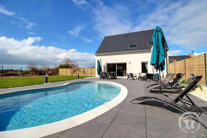 Gîte pour 8 personnes, avec jardin ainsi que piscine et terrasse à Saint-Cast-le-Guildo - 3