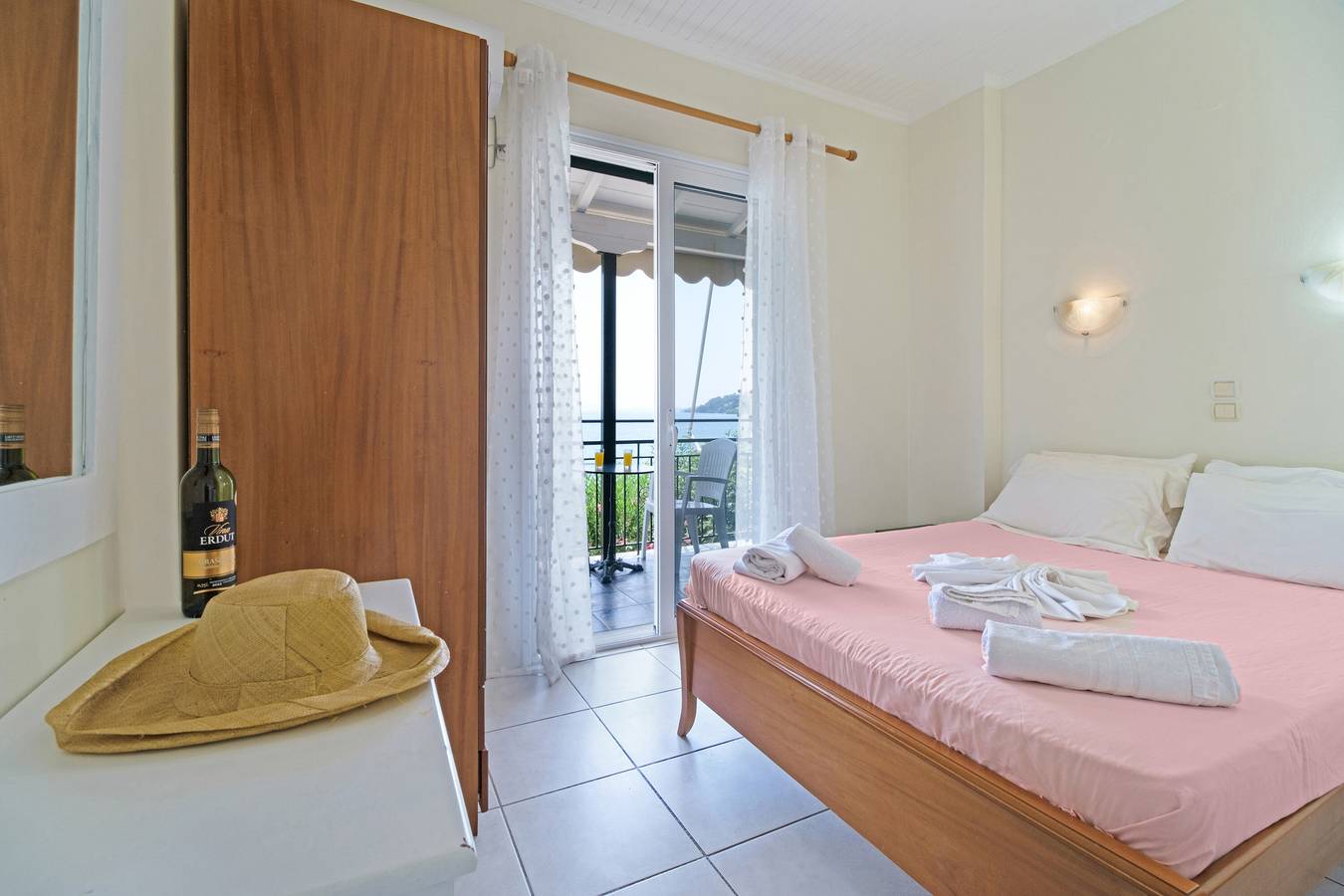 ‘S8 Room’ with Sea View, Wi-Fi and Air Conditioning in Nikiana, Alexandros