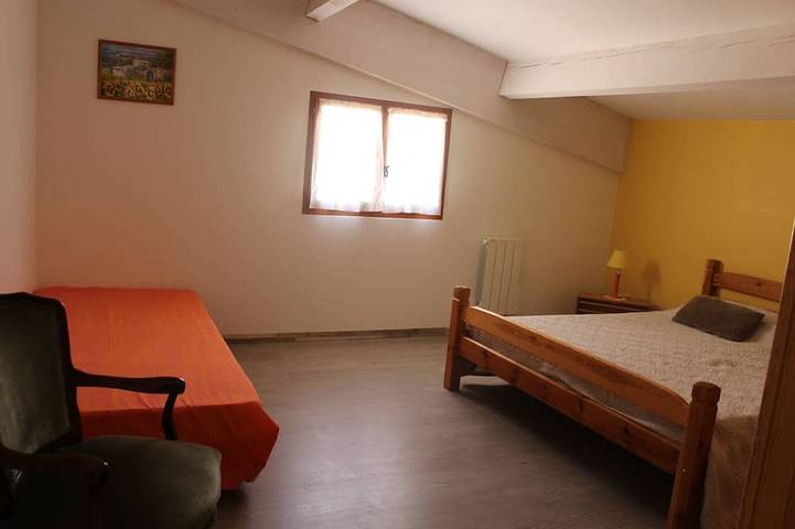 Gîte pour 2 personnes, avec Terrasse et Piscine à Colonzelle - 4