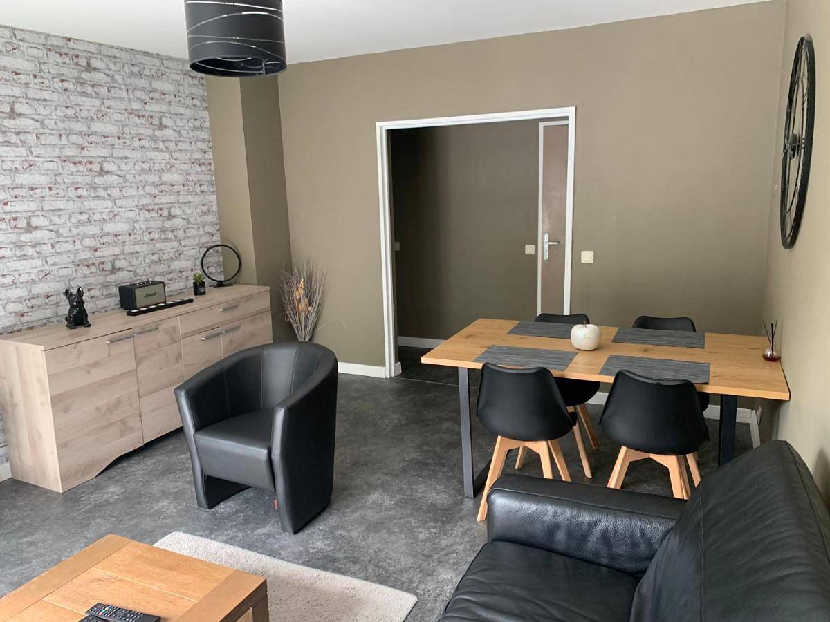 Appartement entier, Two-Bedroom Apartment in Givet (homonymie), Parc naturel régional des Ardennes