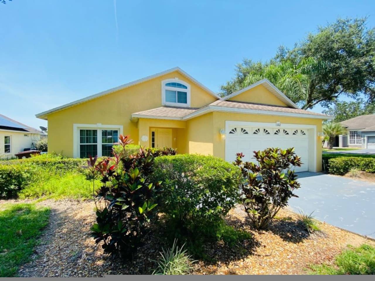 Charming 4-Bedroom Home Near Disney with Private Pool – Perfect Family Getaway! ☀️ in Haines City, Zentral Florida