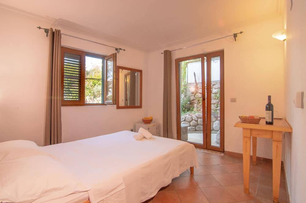 Levantin Inn 1-2 Room N5 in Sveti Stefan, Opština Budva
