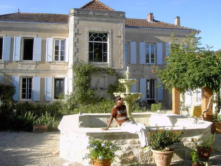 Chambre d’hôte pour 2 personnes, avec Balcon et Terrasse ainsi que Jardin et Vue à L'Île-d'Elle