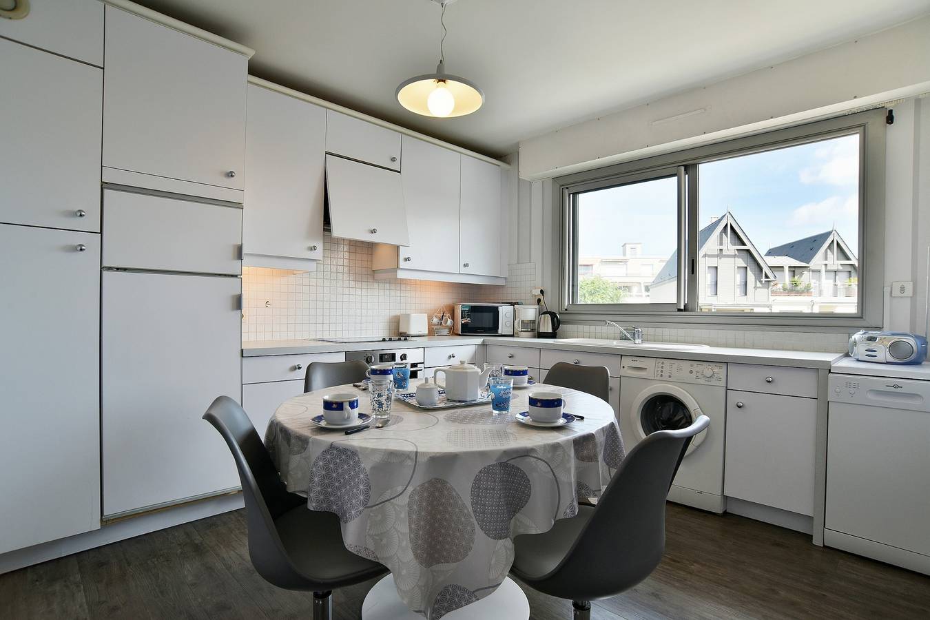 Appartement entier, L'Échappée Dinardaise - À 400 m de la plage in Dinard, Région de Saint-Malo
