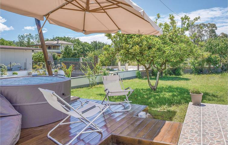Appartement 1BR en bord de mer avec AC & Parking in Salvatore, Castellabate