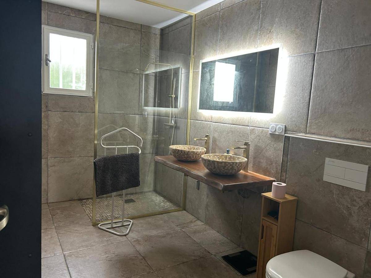 Appartement entier, Three-Bedroom Villa in Lucciana, Région de Bastia