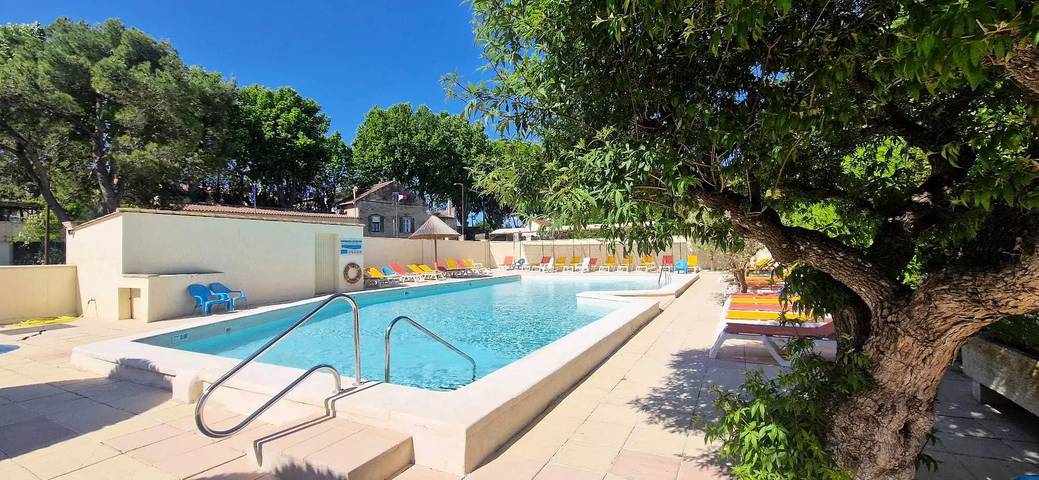 Camping pour 2 personnes, avec Terrasse et Piscine
