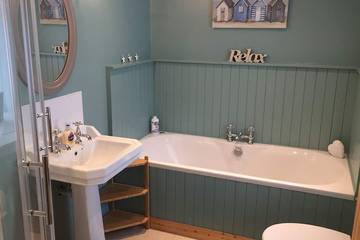 Log Cabin for 2 People in Loch Lomond, Argyll & Bute, Photo 4