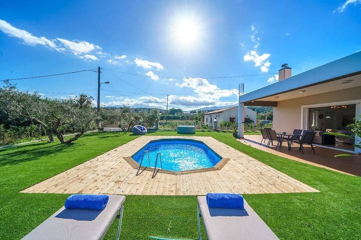 Ferienhaus für 6 Personen, mit Whirlpool und Garten sowie Terrasse