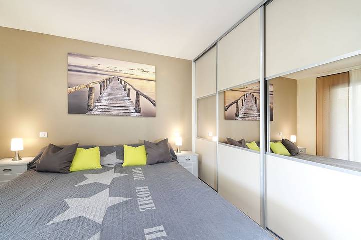 Ganze Wohnung, Ferienwohnung mit Wintergarten  Pool an der Cote Azur in Bagnols-en-Forêt, Mittelmeerküste (Frankreich)