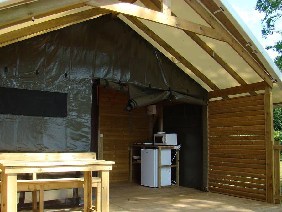 Camping Le Lagon Bleu - Canvas and wooden tent 4 persons - Lodge cambodgia 2 bedrooms in Notre-Dame-de-Monts, Vendée