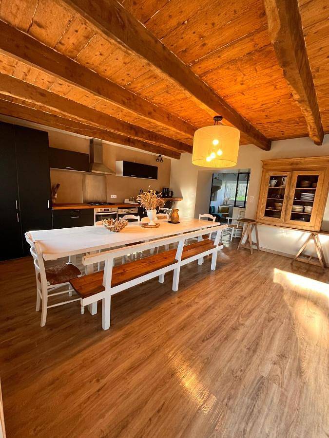 Location de vacances pour 11 personnes, avec Jardin à Pleyben