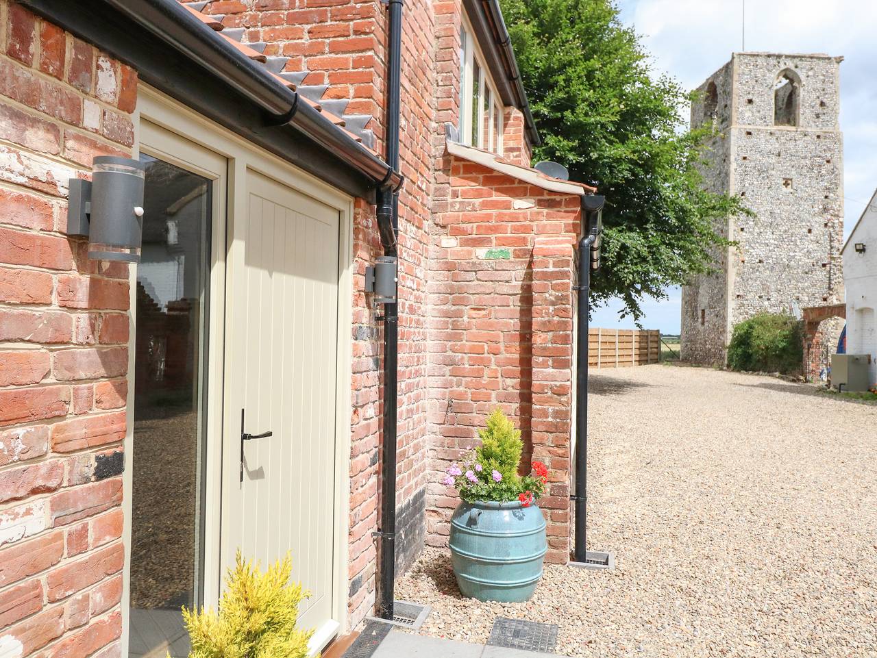 Cobblers Barn in Repps with Bastwick, Great Yarmouth