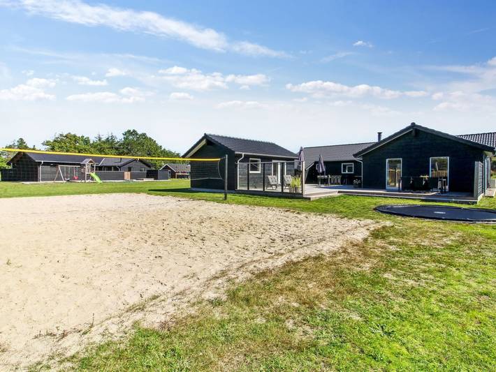 "Anuk" - 2.3km from the sea in Sønderstrand, Tagholm