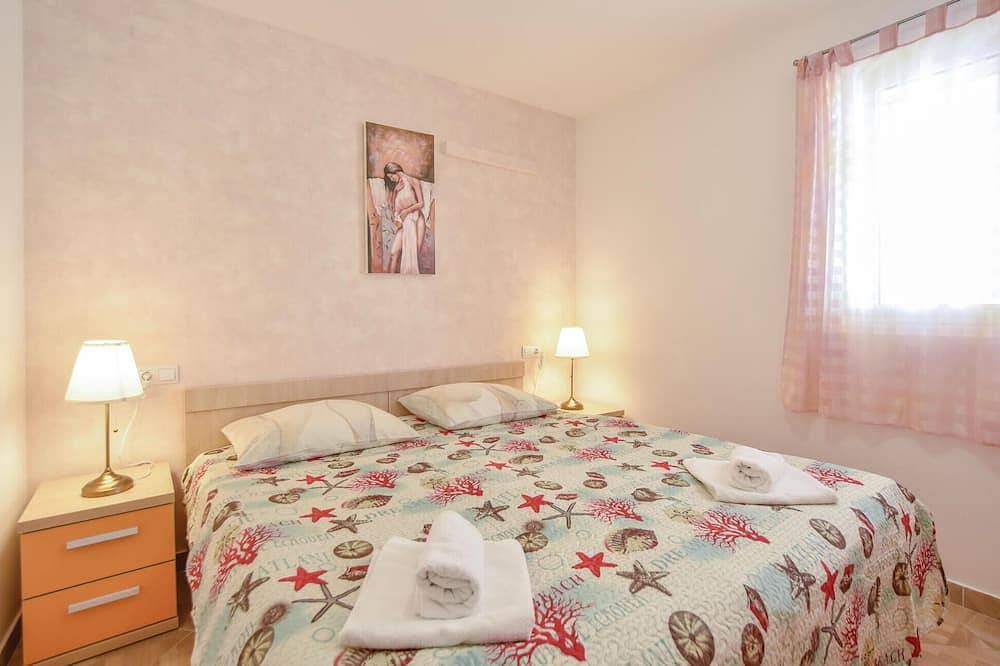 Ganze Wohnung, Schöne 1-Zimmer-Wohnung in Stanici in Celina, Omis-Riviera