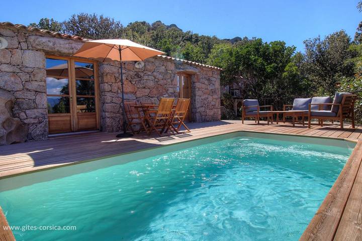 Gîte für 4 Personen, mit Terrasse und Pool in Porto-Vecchio - 2