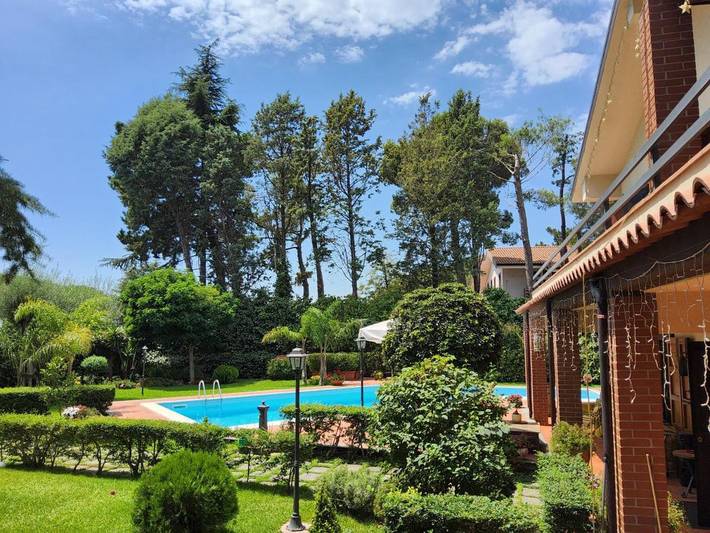 Location de vacances pour 5 personnes, avec vue ainsi que piscine et jardin, adapté aux familles à Mascalucia - 4