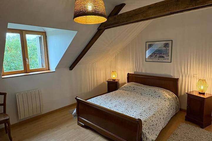 Longere Bretonne Dans Un Havre De Verdure in Le Croisty, Pontivy und Umgebung