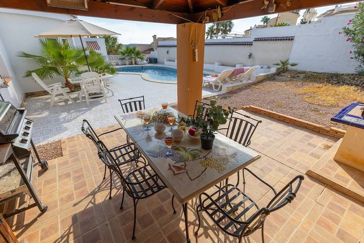 Villa pour 6 personnes, avec piscine et jardin, animaux acceptés à Rojales - 4